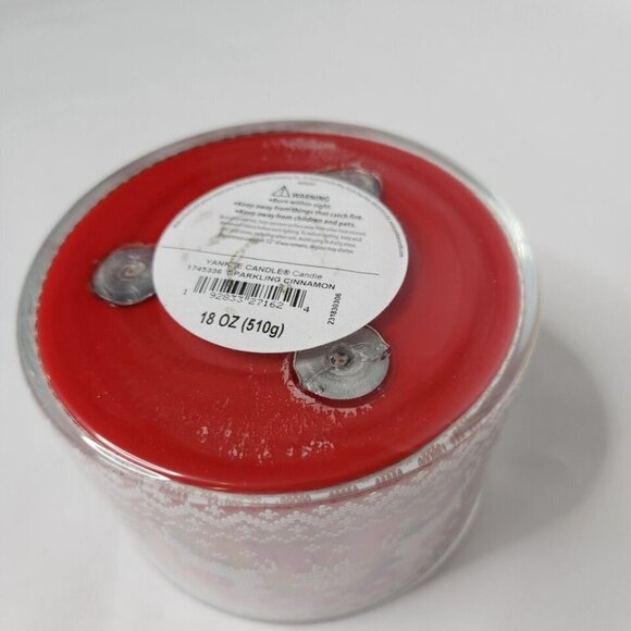 Yankee Candle Sparkling Cinnamon Reindeer 3 Wick Candle New - Picture 3 of 4